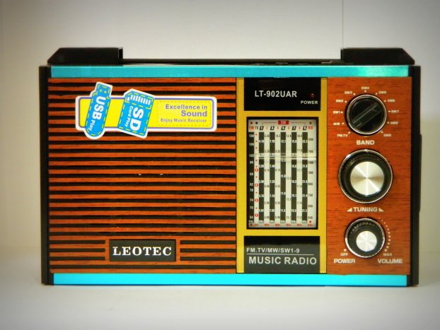 Radio portabil LEOTEC LT-902UAR